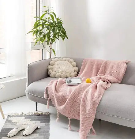 Knitted Throw Blanket – Soft, Textured Home Accent