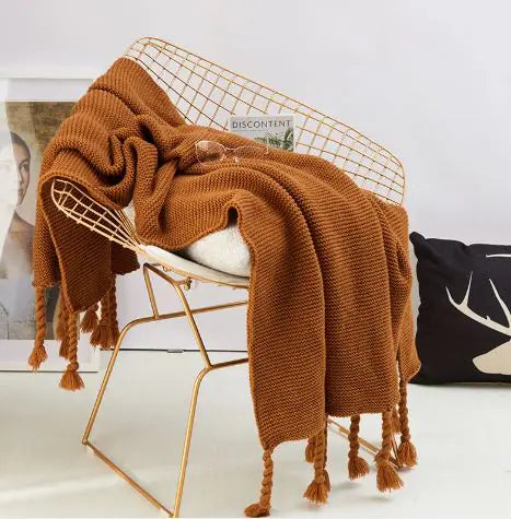 Knitted Throw Blanket – Soft, Textured Home Accent